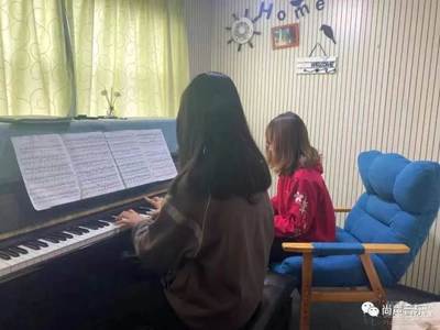 舞動青春，夢想綻放——探訪廣州尚聲音樂培訓學校舞蹈授課現(xiàn)場